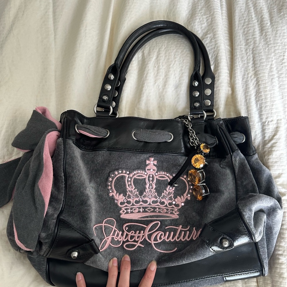 ❌Sold❌Juicy Couture vintage Black/Gray Tote with Signature Crown Design